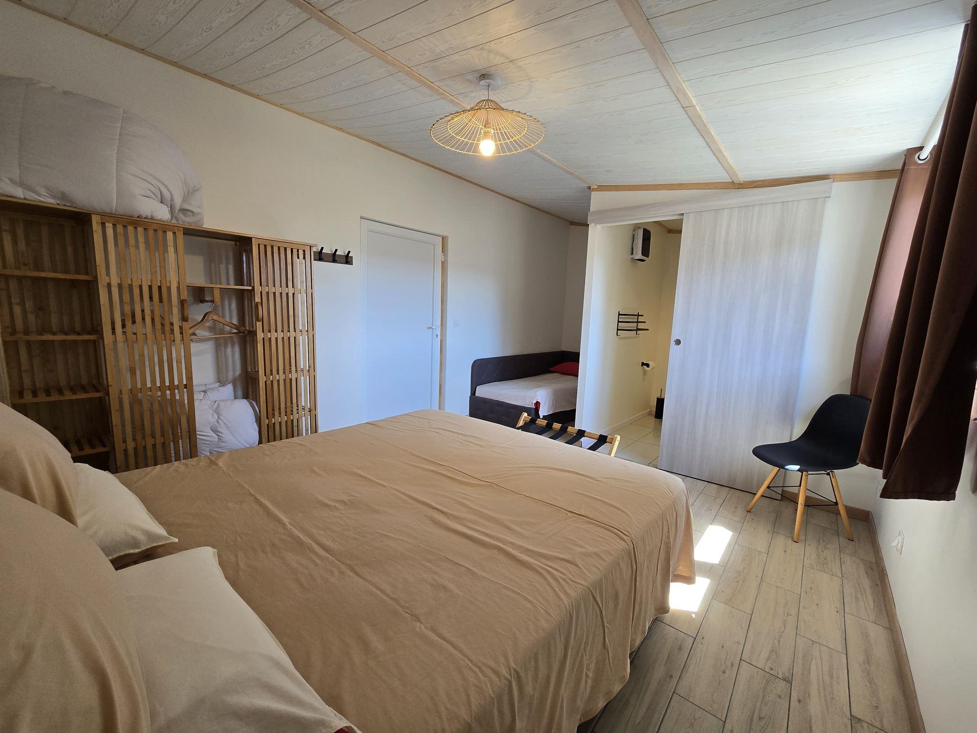 La habitación 7 y su cama de 160 cm